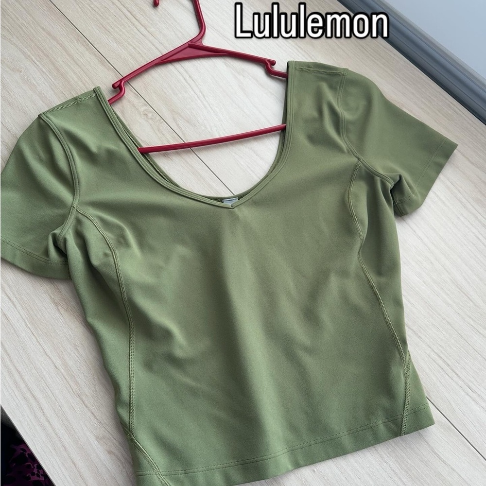 lululemon athletica Women's Green Align tee